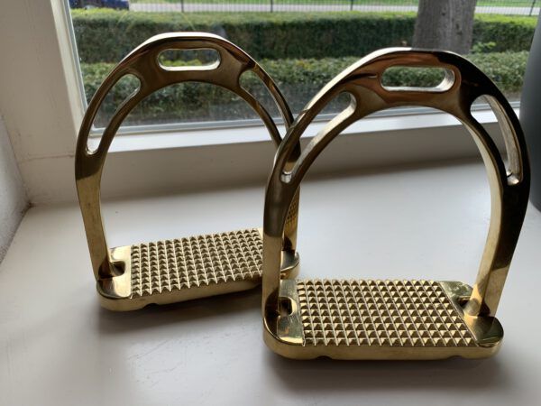 Gouden beugels
